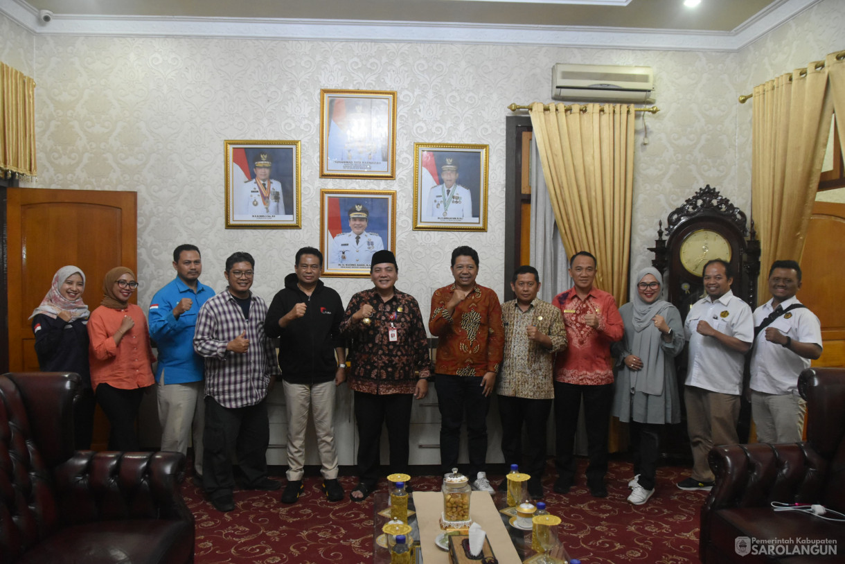 13 Juni 2024 - Silaturahmi Dengan Kementerian ESDM Di Rumah Dinas Bupati Sarolangun