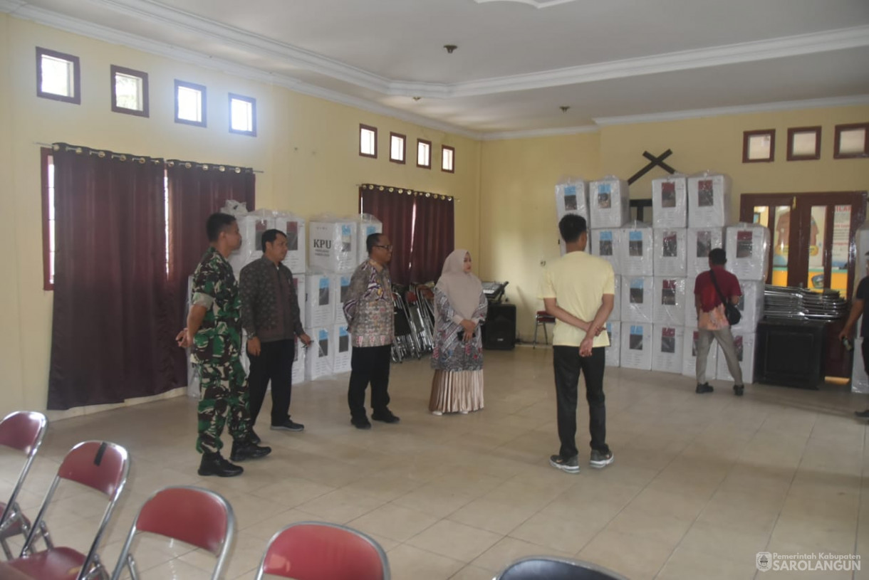 28 November 2024 - Monitoring Logistik Pasca Pemilukada Kabupaten Sarolangun, Bertempat di Kantor Camat Sarolangun