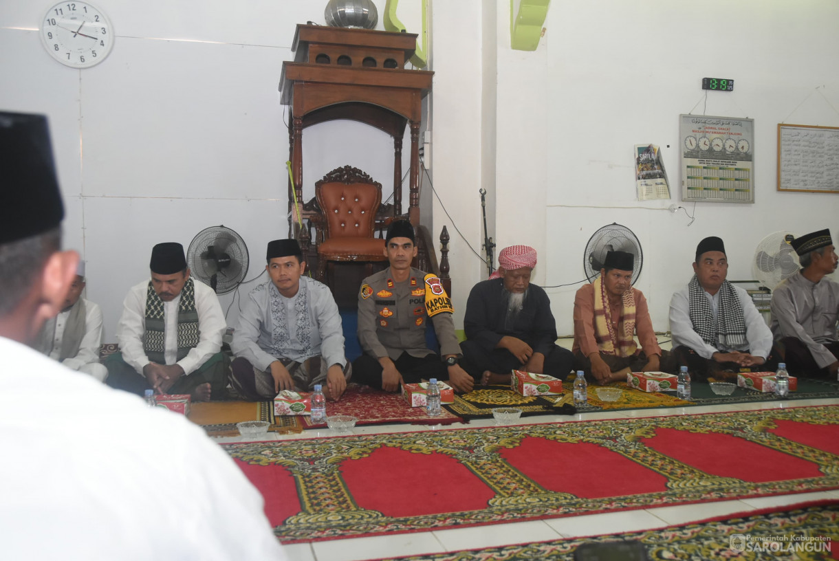 25 Juli 2025 - Sholat Jumat Berjamaah dan Sedekah Turun Betaun Masyarakat Desa Tanjung di Masjid Al Muawwanah Desa Tanjung