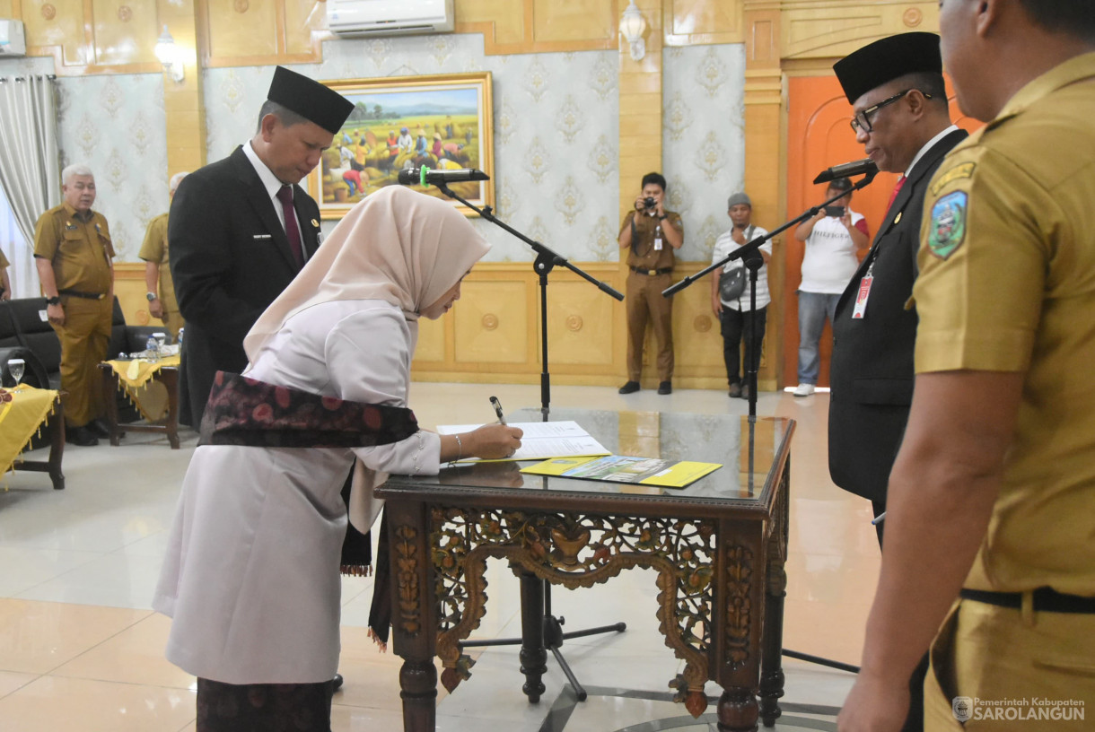 30 September 2024 -&nbsp;Pelantikan Dan Pengambilan Sumpah Janji Jabatan Penjabat Sekretaris Daerah Sarolangun, Bertempat di Aula Utama Kantor Bupati Sarolangun