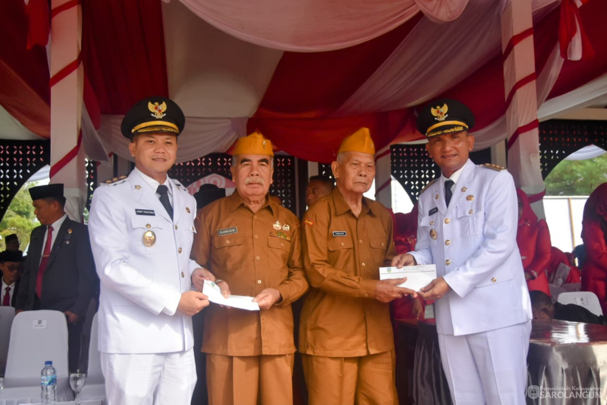 17 Agustus 2025&nbsp; Upacara Peringatan HUT RI ke 80 di Lapangan Gunung Kembang