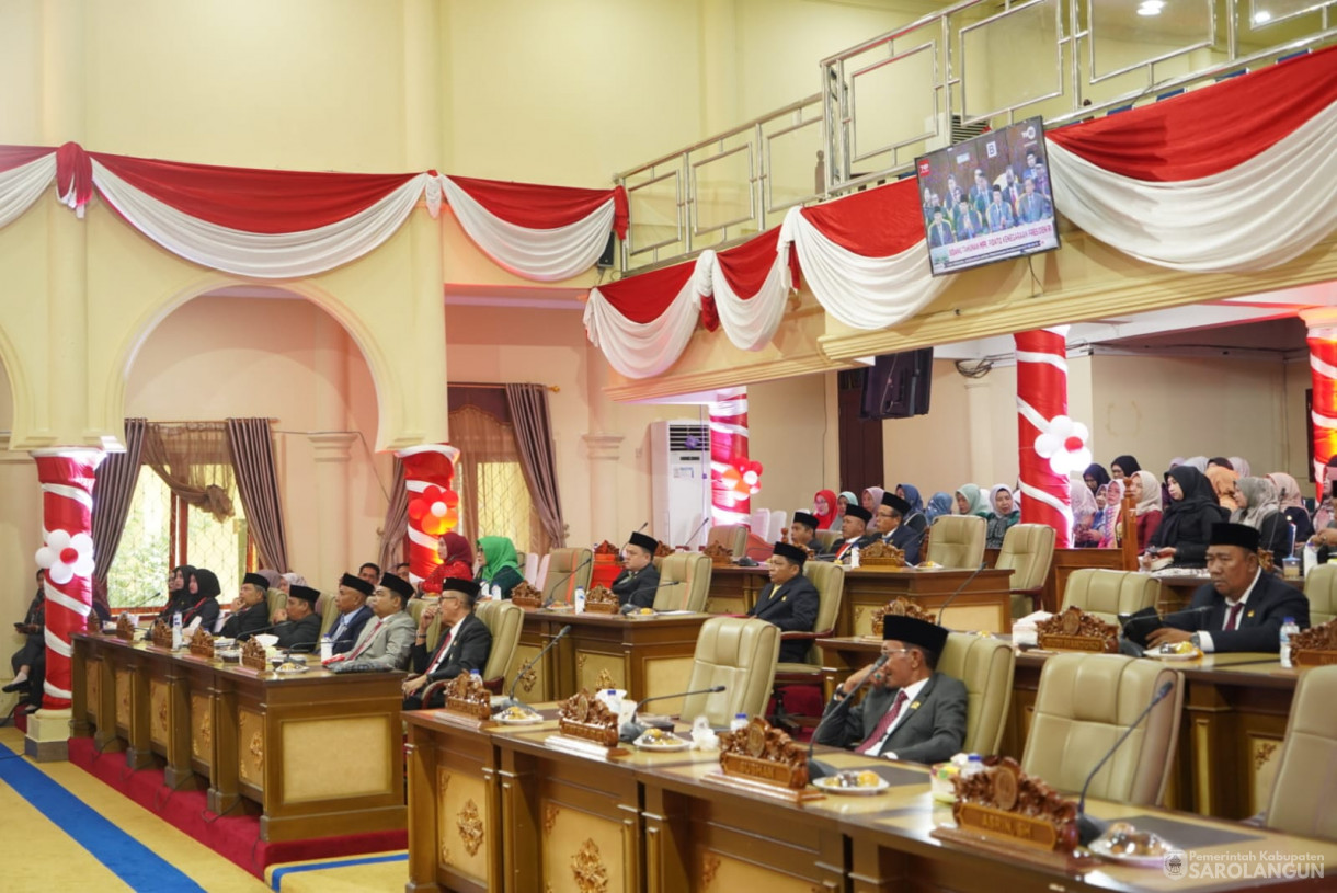 15 Agustus 2025 -&nbsp;Mendengarkan dan Menyaksikan Sidang Tahunan MPR RI Dan Pidato Kenegaraan Presidan RI Dalam Rangka HUT KE 80 Kemerdekaan RI Dalam Sidang Bersama DPR DPD RI