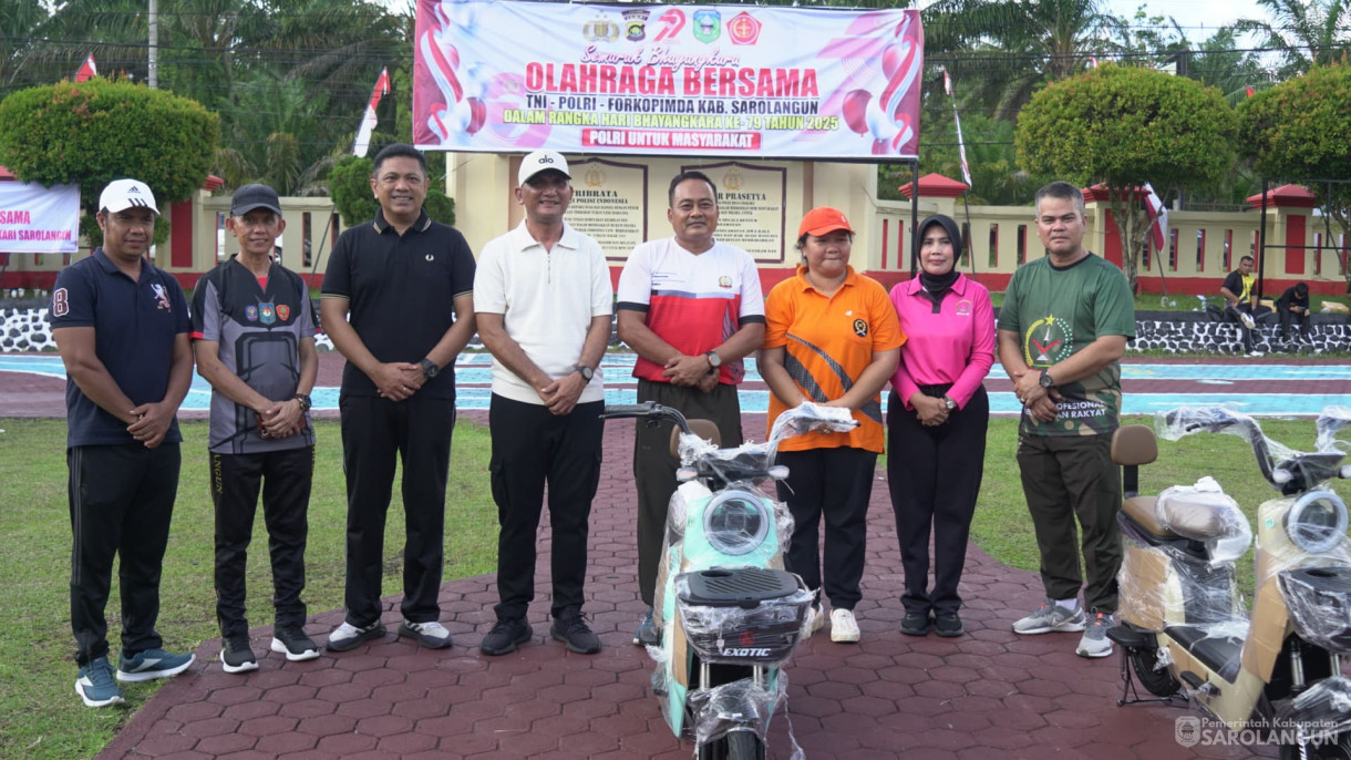 20 Juni 2025 - Bupati Sarolangun Hurmin Hadiri Olahraga Bersama Sambut HUT Bhayangkara ke 79 Tahun 2025&nbsp;