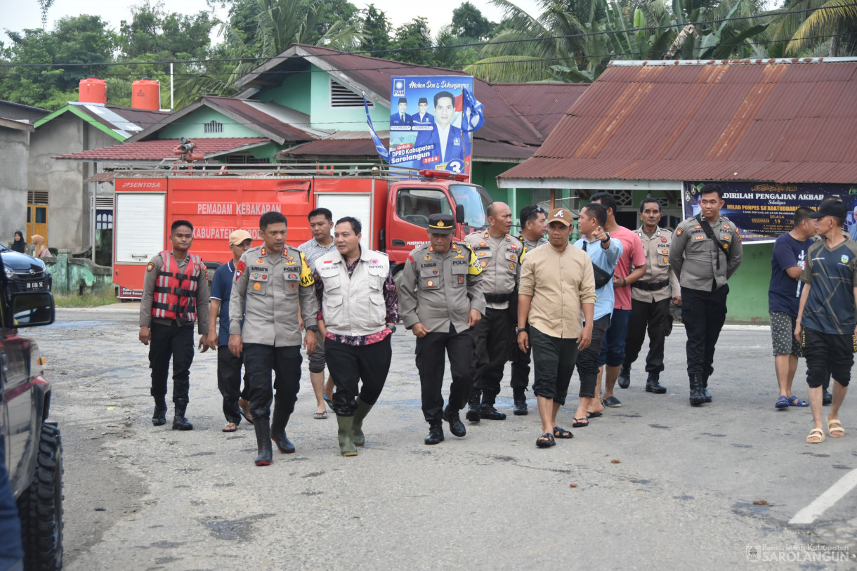 12 Januari 2024 - Meninjau Lokasi Terdampak Banjir Di Desa Pulau Pandan Kecamatan Limun