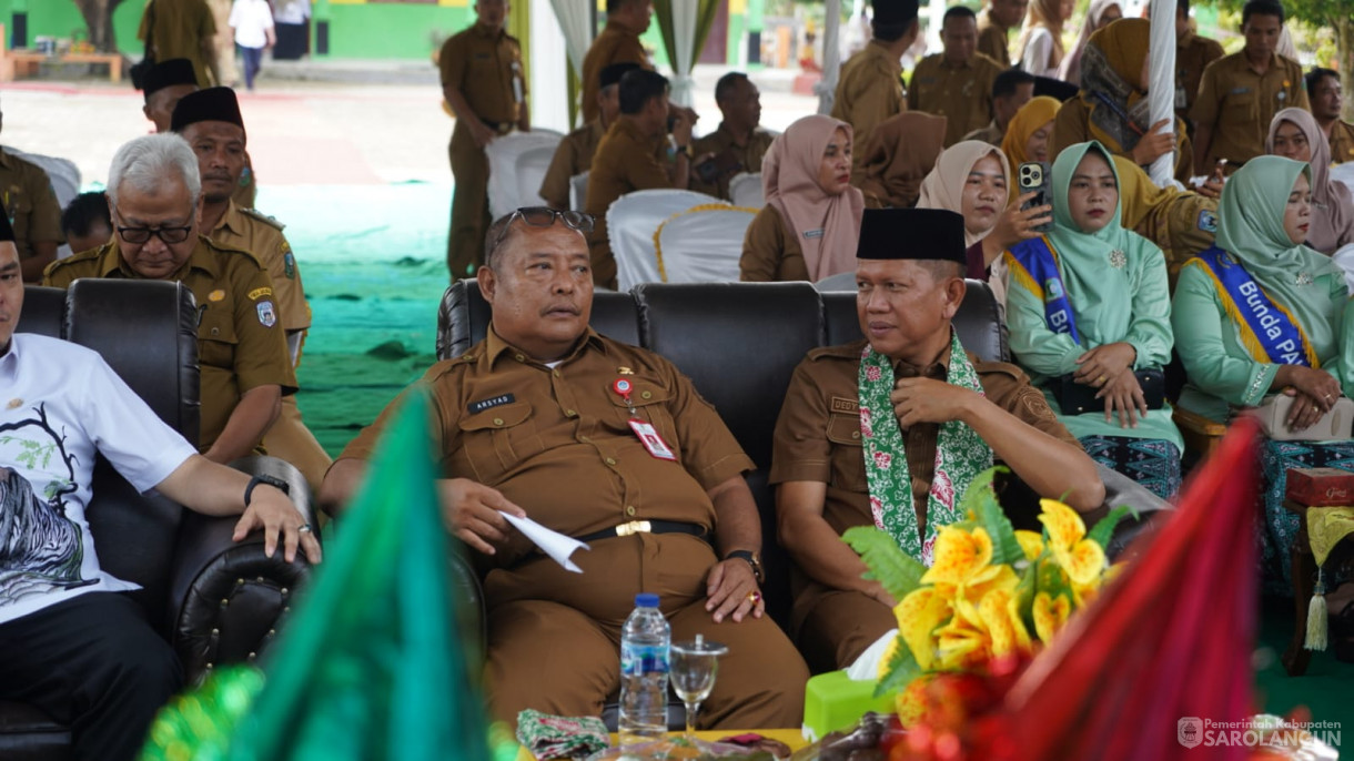 14 Juli 2025 - Pj Sekda Kabupaten Sarolangun Membuka Kegiatan Penguatan Transisi PAUD Ke SD Masa Transisi Masa Pengenalan Lingkungan Sekolah Ramah Tahun 2025 di SD 57 Sungai Benteng Kecamatan Singkut