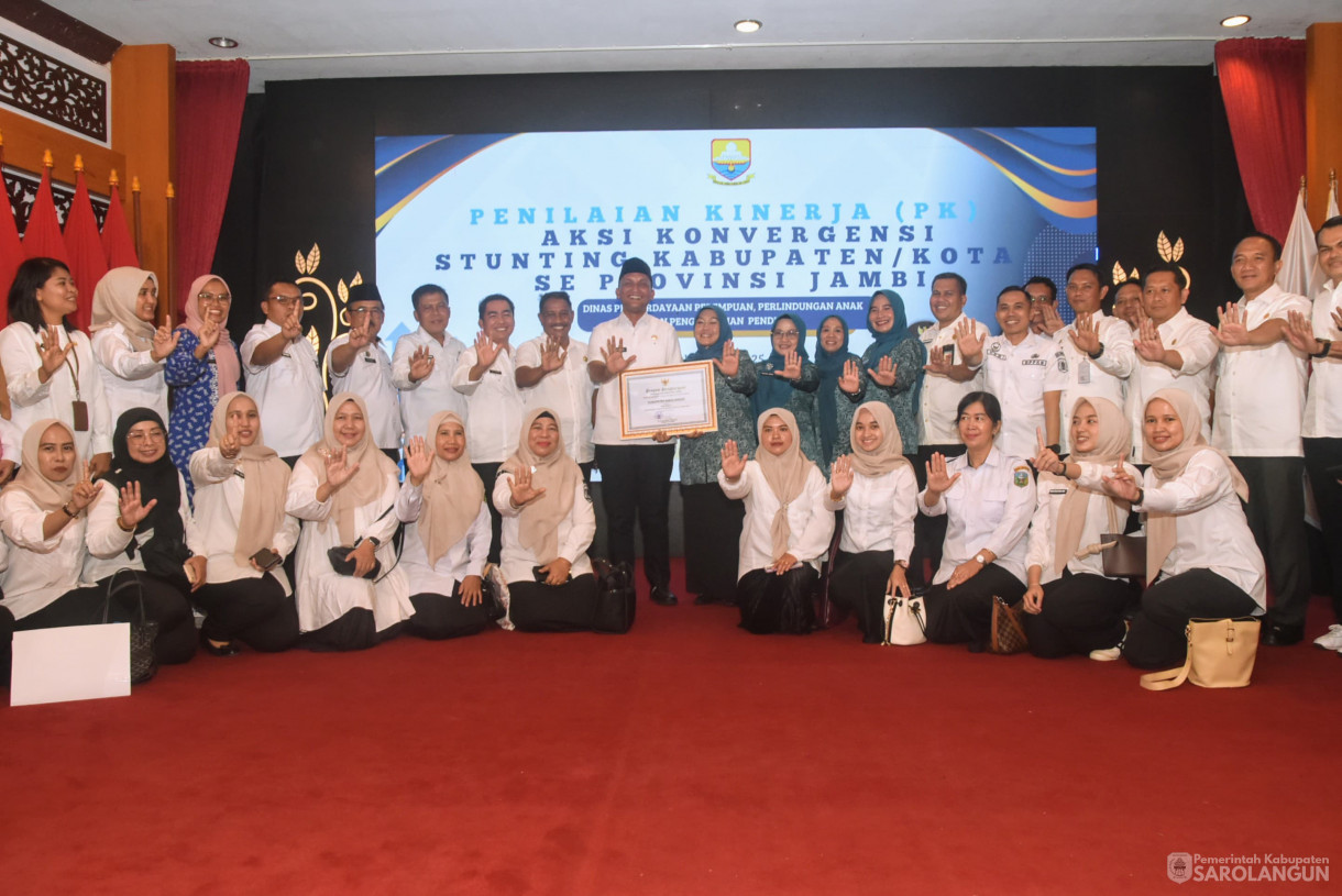 2 Juli 2025 -&nbsp;Pemkab Sarolangun Raih Juara I Penilaian Kinerja Aksi Konvergensi Stunting Kabupaten Kota se Provinsi Jambi