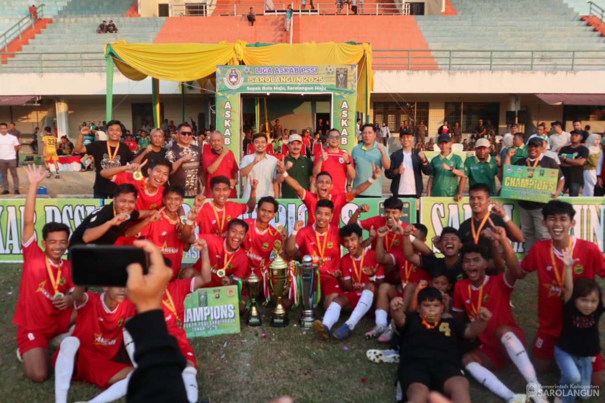 8 Agustus 2025&nbsp; Pertandingan Sepakbola Antara Pemerintah Kabupaten Sarolangun dengan Pemerintah Kabupaten Batanghari Sekaligus Pertandingan Final Liga Askab di Lapangan GOR Sarolangun