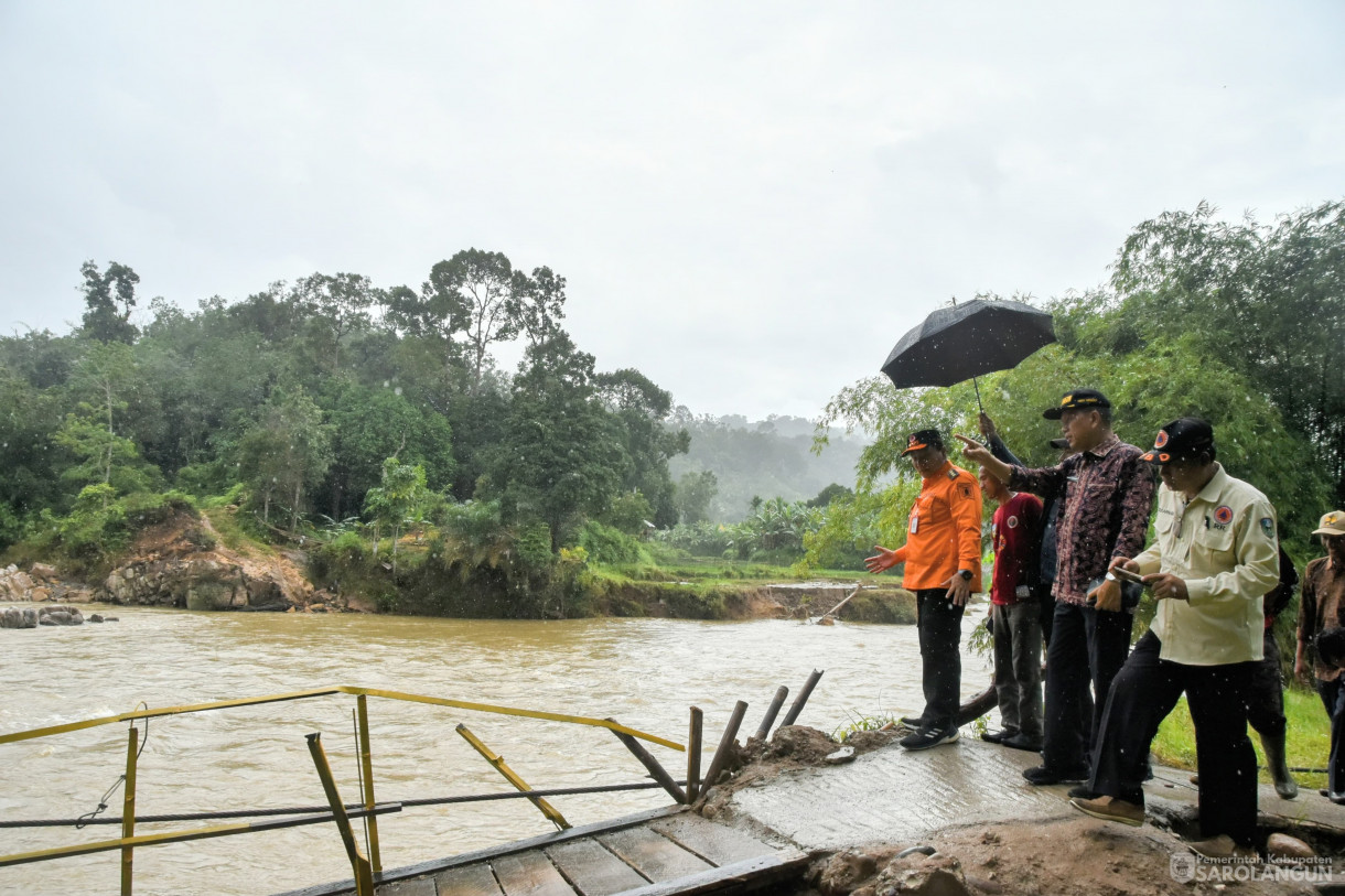 18 Januari 2023 - Meninjau Jembatan Rusak Di Desa Rantau Panjang Kecamatan Batang Asai