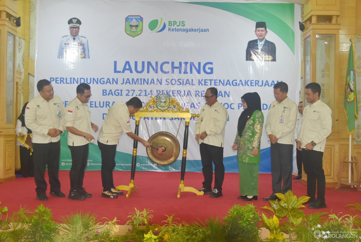 6 November 2024 -&nbsp;Launching Perlindungan Jaminan Sosial Ketenagakerjaan Bagi Pekerja Rentan Desa Kelurahan Dan Petugas Adhoc Pilkada Di Kabupaten Sarolangun, Bertempat di Ruang Aula Utama Kantor Bupati Sarolangun