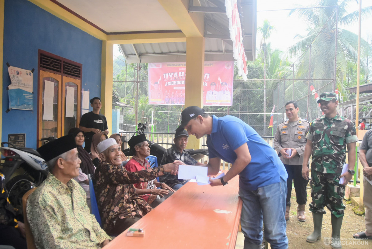 9 Agustus 2025 -&nbsp;Penyerahan Bantuan Untuk Fakir Miskin dan Anak Yatim di Desa Bathin Pengambang Kecamatan Batang Asai
