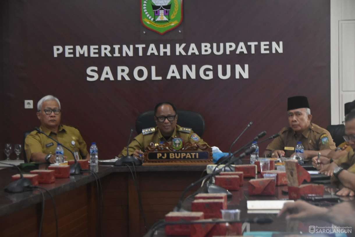 25 November 2024 - Rapat TPID Via Zoom Meeting Bertempat di Ruang Pola Utama Kantor Bupati Sarolangun