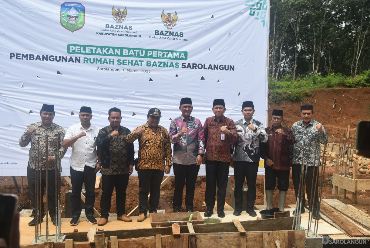 6 Maret 2025 -&nbsp;Peletakan Batu Pertama Pembangunan Rumah Sehat Baznas di Desa Tanjung Kecamatan Bathin VIII