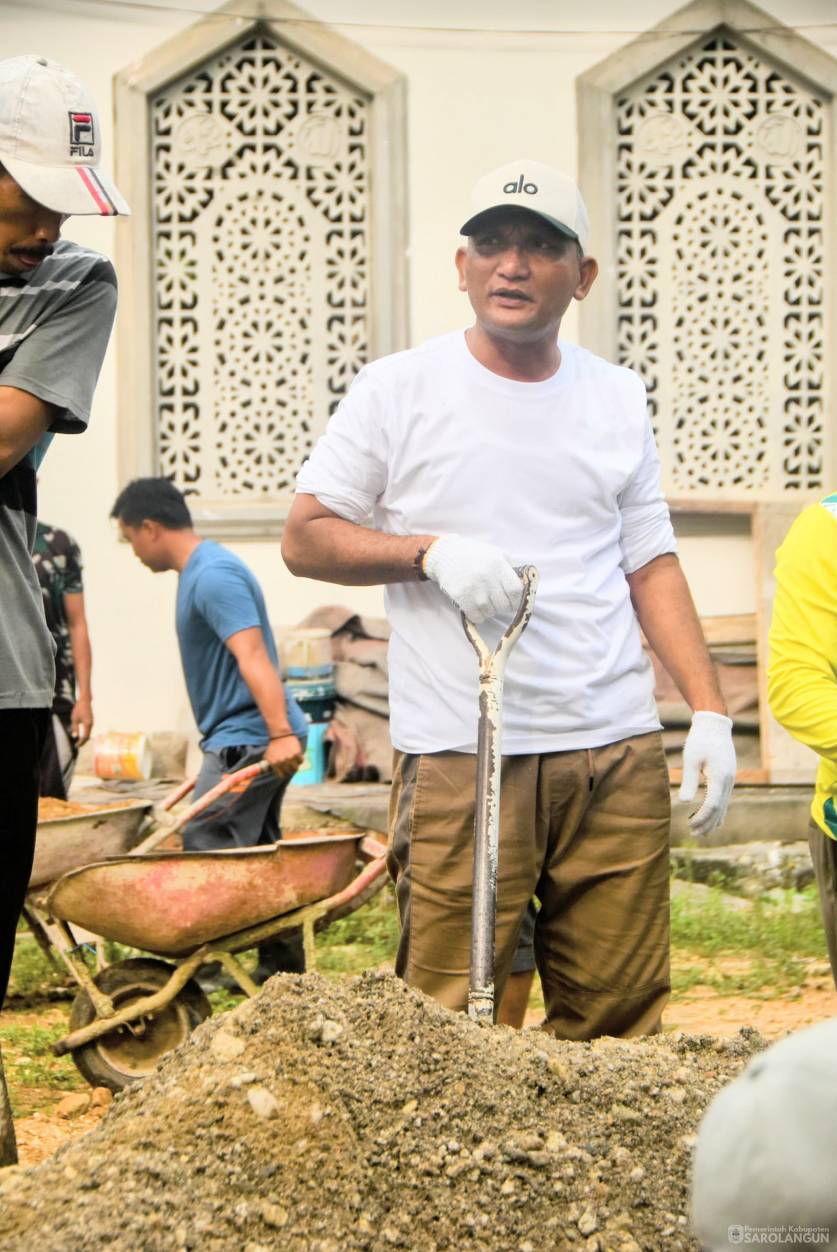 28 Juni 2025 -&nbsp;Gotong Royong Pembangunan Tempat Wudhu dan Toilet Masjid Jami Attaufiq Tanjung Rambai