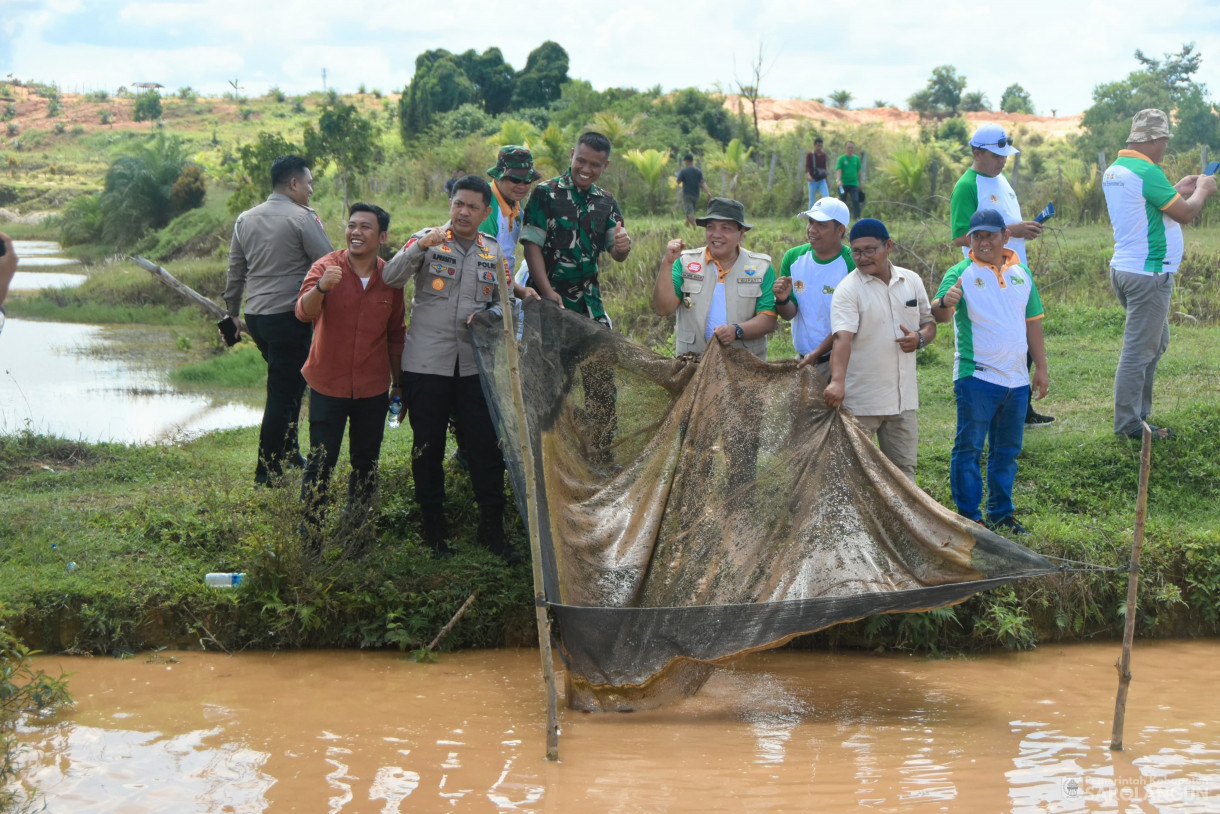 12 Juni 2024 - Meninjau Kolam Ikan Di Desa Monti Kecamatan Limun