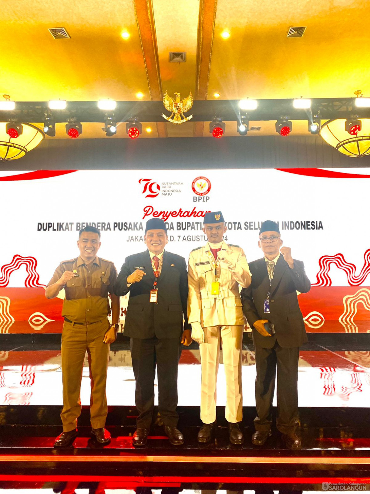 6 Agustus 2024 -&nbsp;Penyerahan Duplikat Bendera Pusaka Merah Putih Kepada Bupati dan Walikota Seluruh Indonesia di Gedung Balai Samudera Jakarta