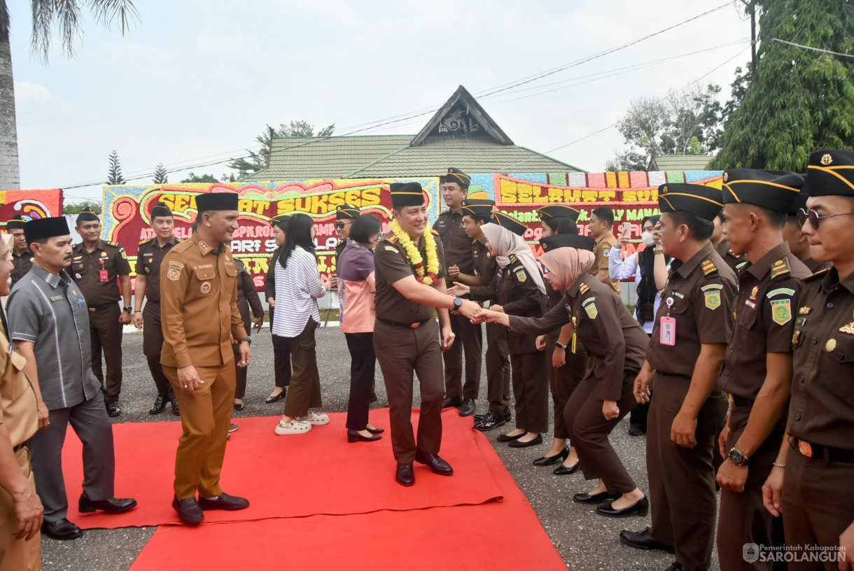 29 Juli 2025 - Penyambutan Kejari Sarolangun di Kantor Kejaksaan Negeri Sarolangun