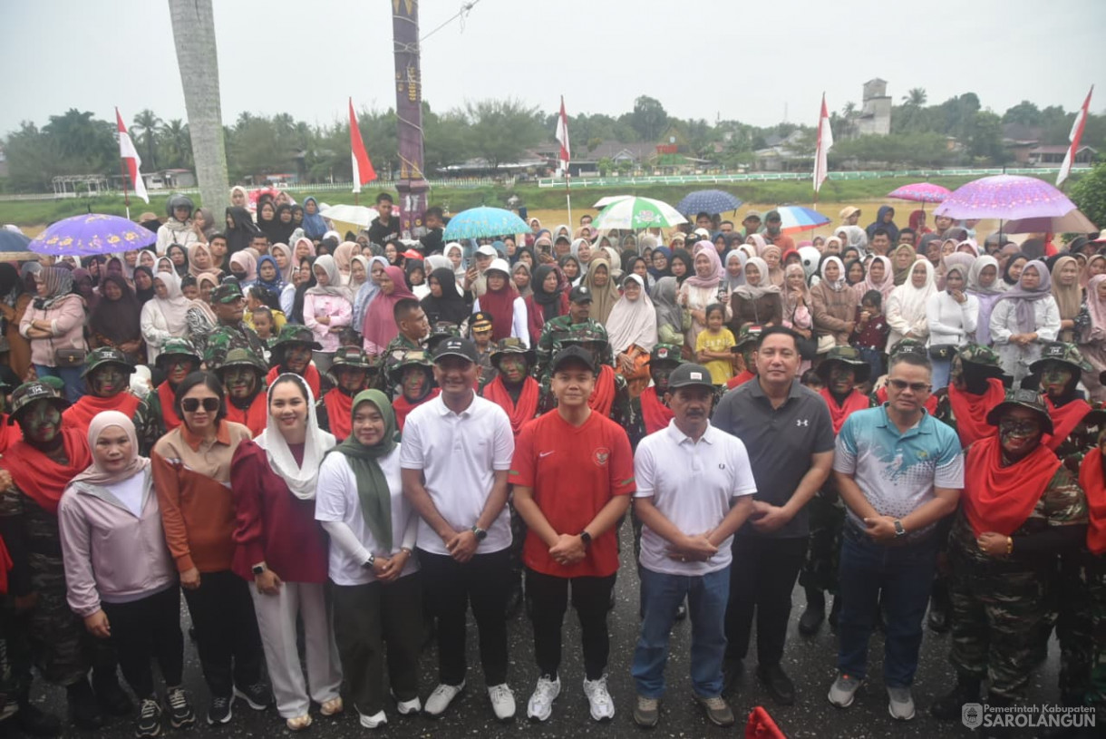 18 Agustus 2025 Pawai Pembangunan di Depan Rumah Dinas Bupati Sarolangun