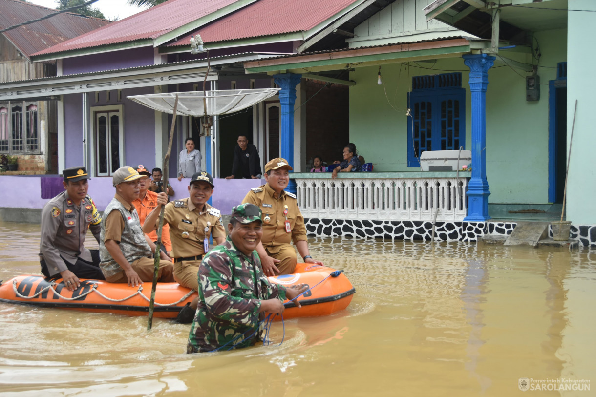 16 Januari 2024 - Meninjau Lokasi Terdampak Banjir, Pos Banjir, Dan Dapur Umum Di Kecamatan Pauh