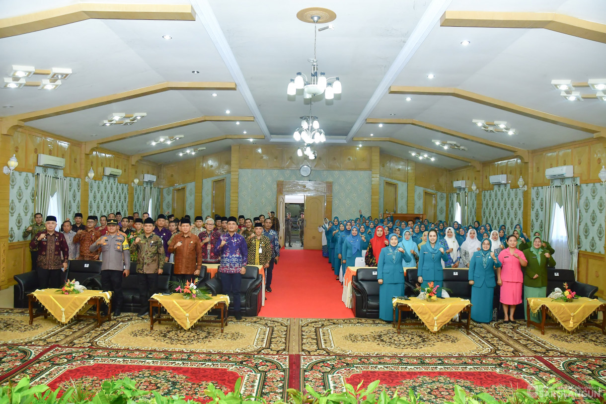 27 Maret 2025 -&nbsp;Pelantikan Pengurus TP PKK Kabupaten Sarolangun Periode Tahun 2025 sd 2030 Oleh Ketua TP PKK Kabupaten Sarolangun Bertempat di Ruang Aula Utama Kantor Bupati Sarolangun