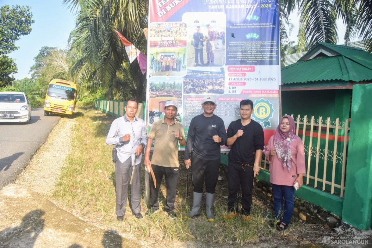 20 Juni 2025 -&nbsp;Gotong Royong Bersama di Kecamatan Bathin VIII