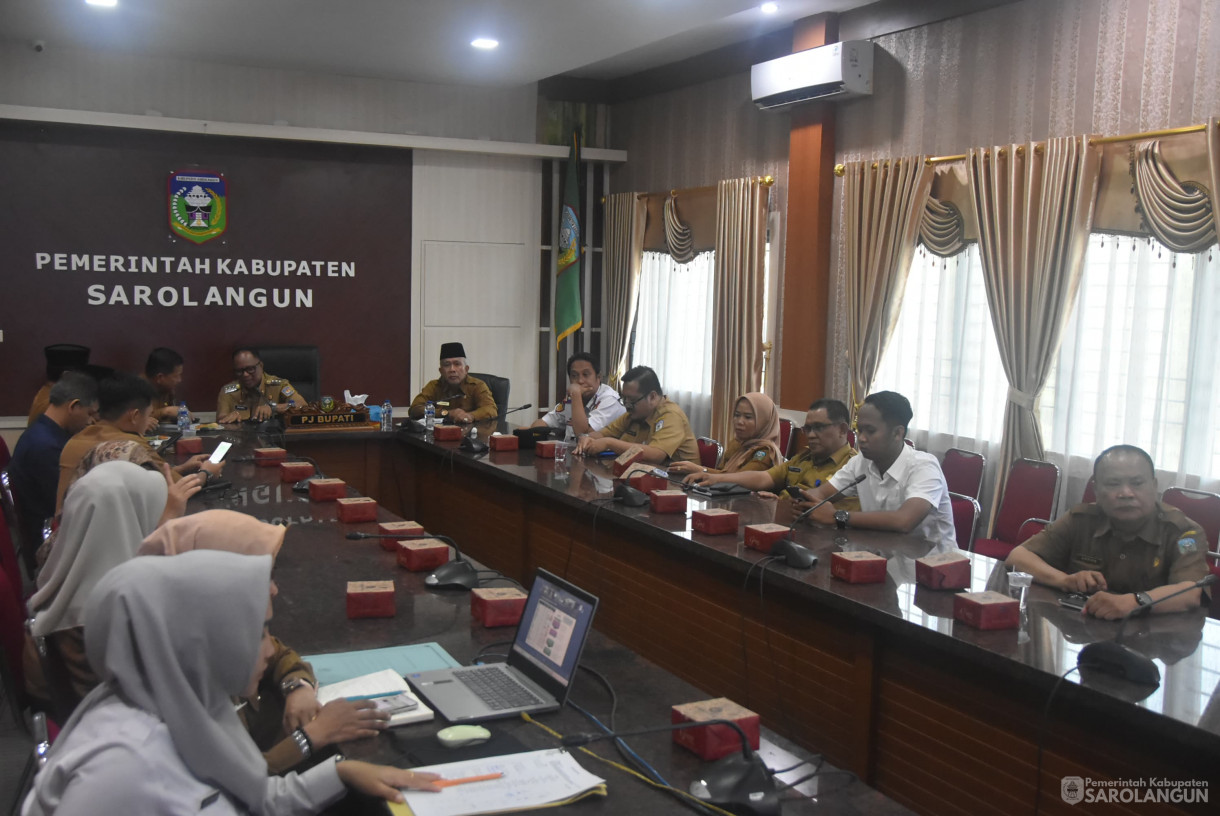 11 November 2024 -&nbsp;Rapat TPID Via Zoom Meeting, Bertempat di Ruang Pola Utama Kantor Bupati Sarolangun