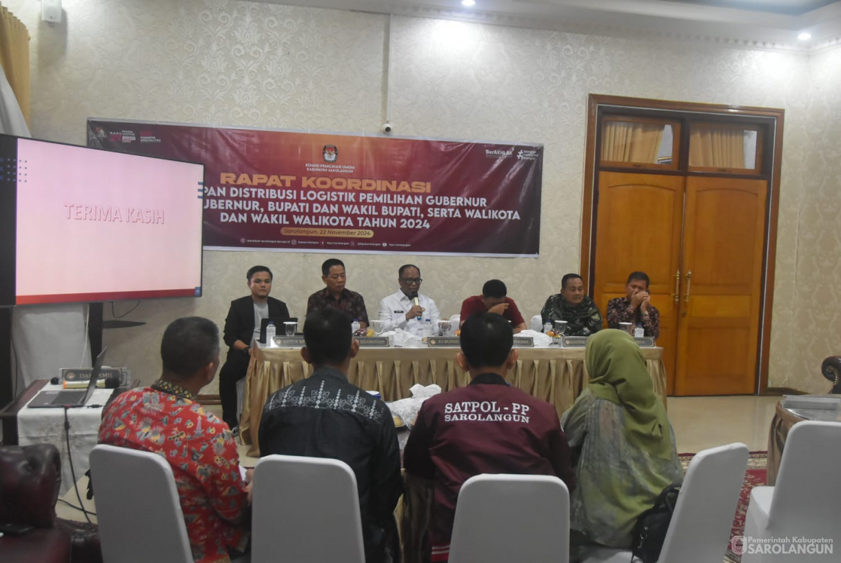 22 November 2024 - Rapat Koordinasi Penetapan Distribusi Logistik Pemilihan Gubernur Dan Wakil Gubernur, Bupati Dan Wakil Bupati Tahun 2024, Bertempat di Rumah Dinas Bupati Sarolangun