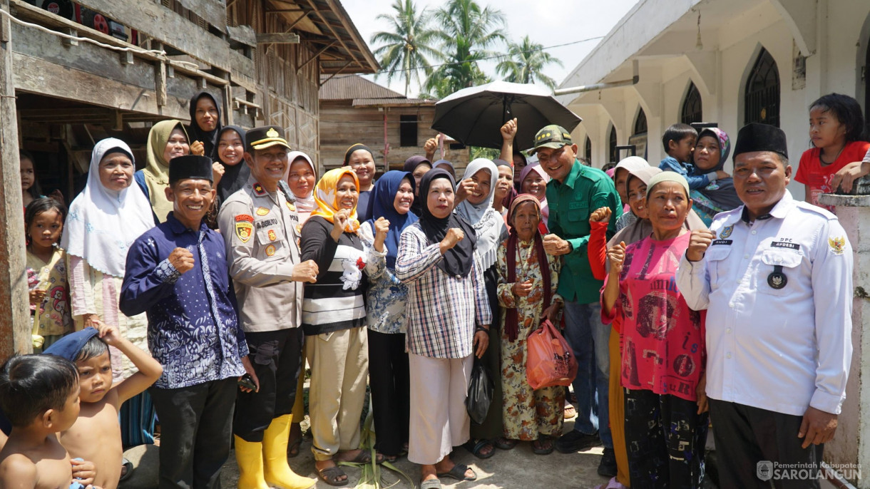 9 Mei 2026 Foto Bersama Masyarakat di Kecamatan Batang Asai