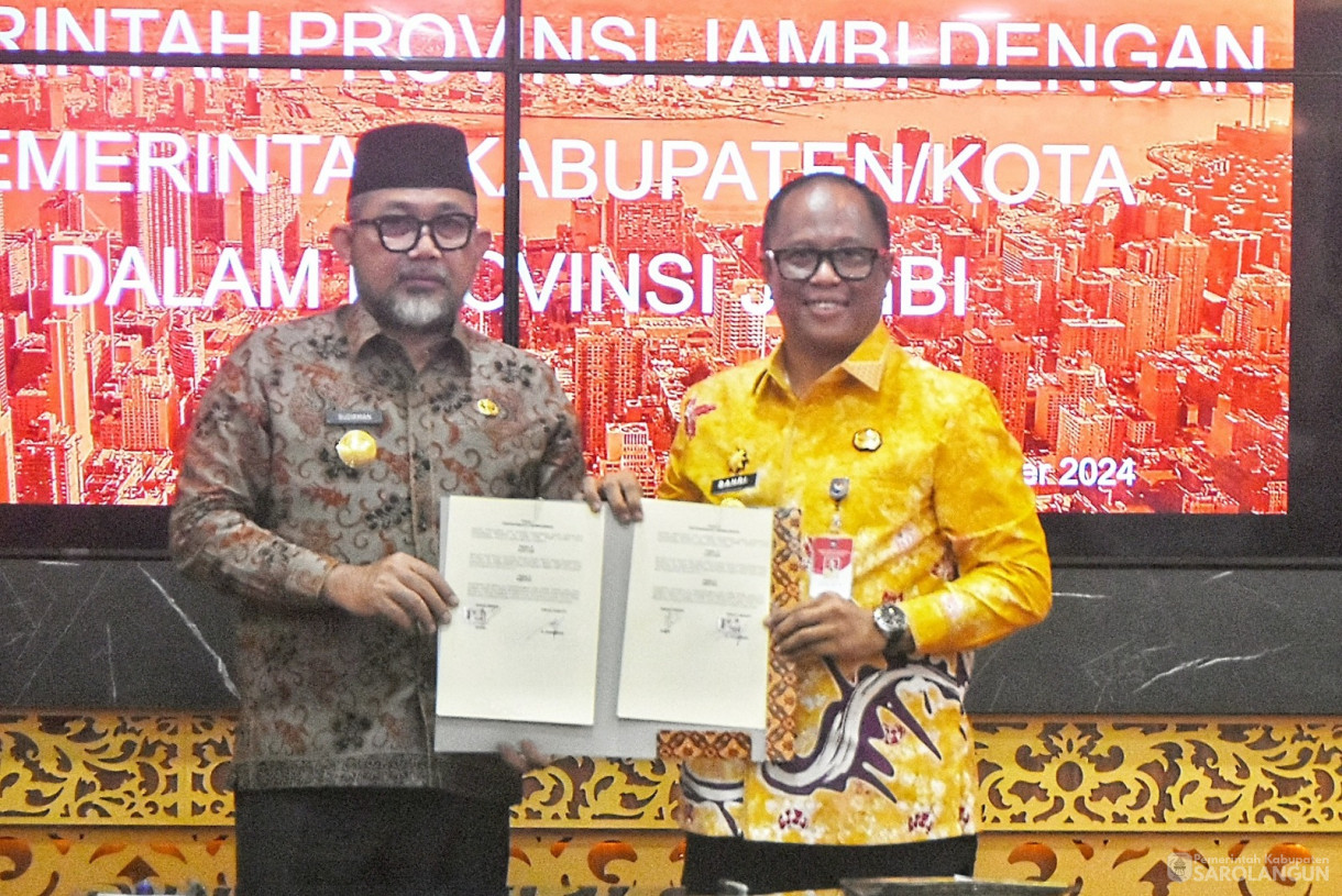 1 November 2024 -&nbsp;Penandatanganan Kesepakatan Kerjasama Dan Perjanjian Bersama Antara Pemerintah Provinsi Jambi Dengan Pemerintah Kabupaten Kota Dalam Provinsi Jambi, Bertempat di Aula Kantor Gubernur Jambi