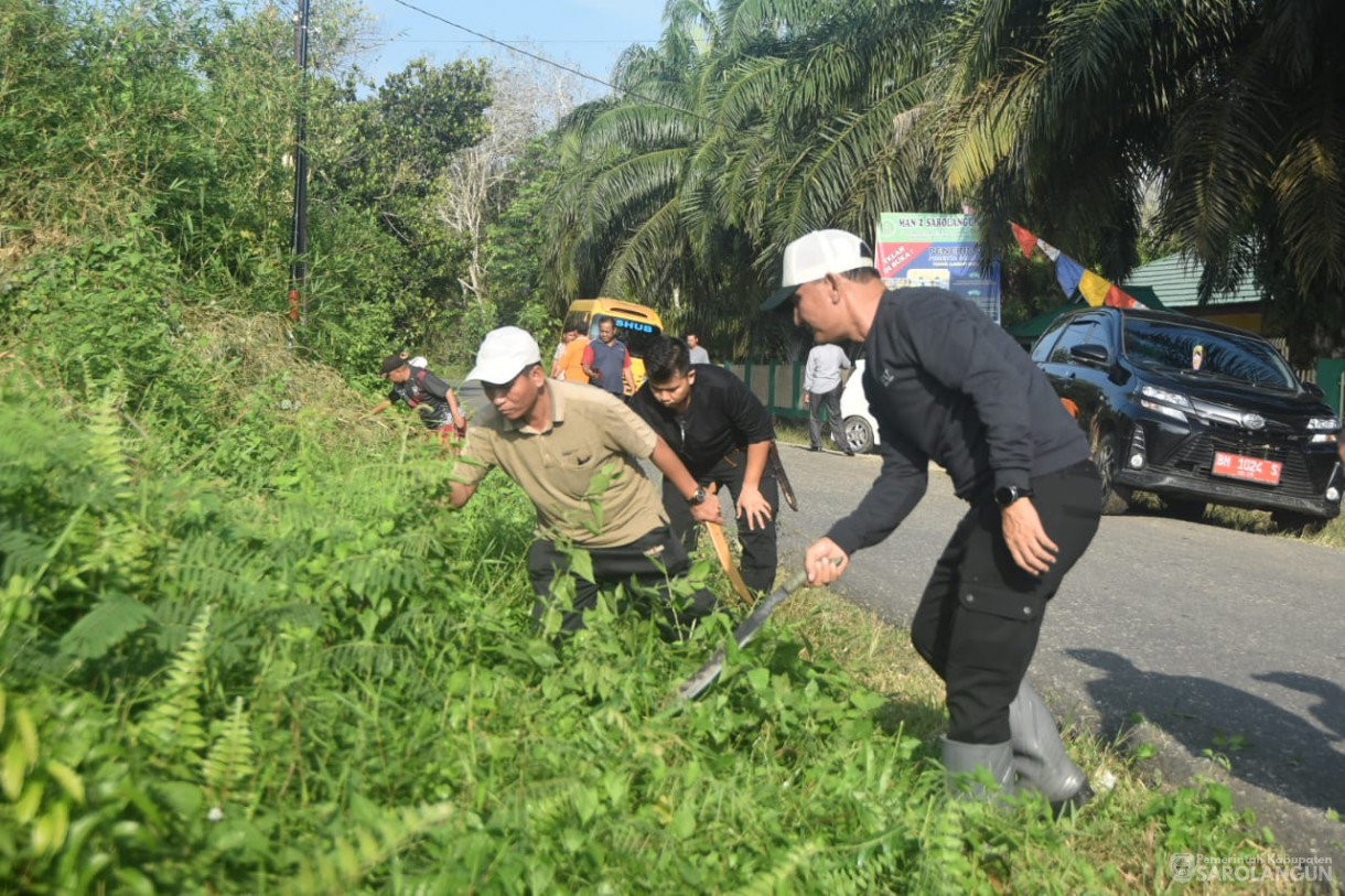20 Juni 2025 -&nbsp;Gotong Royong Bersama di Kecamatan Bathin VIII