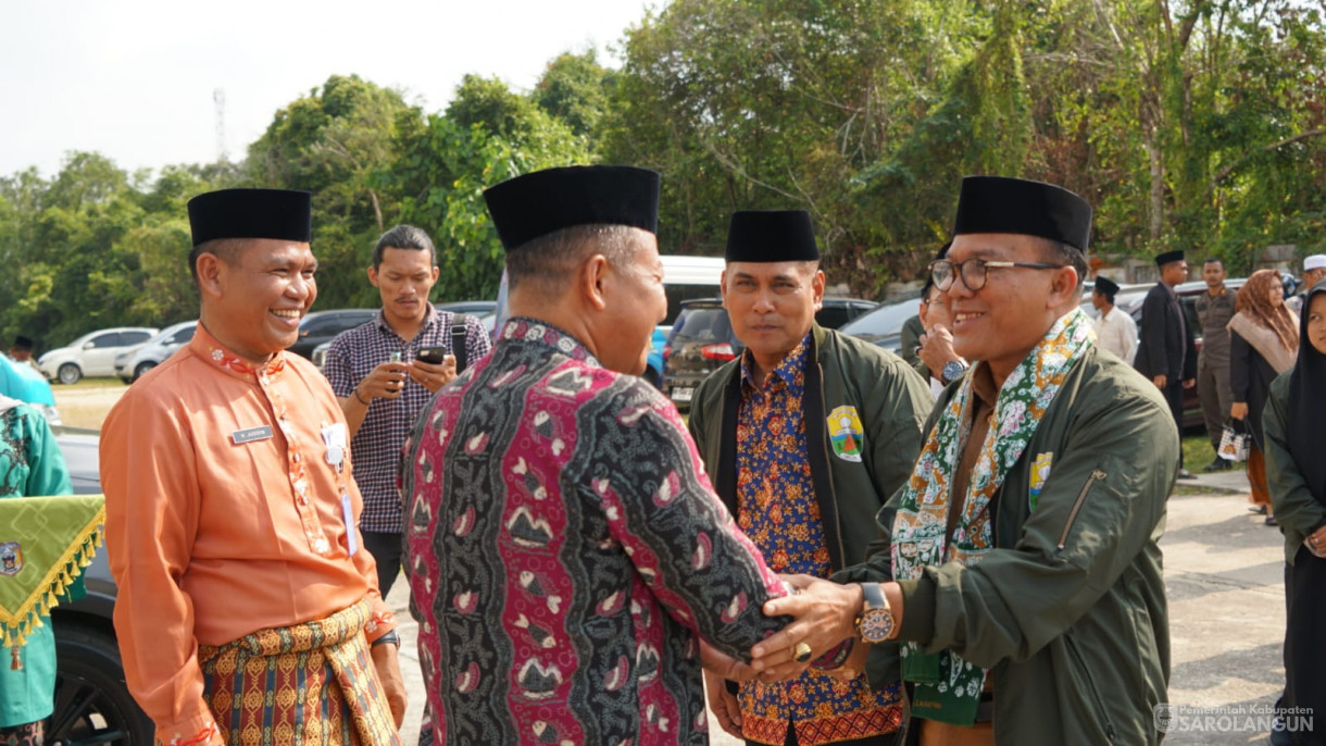 Kafilah MTQ Kabupaten Muaro Jambi Tiba di Kabupaten Sarolangun