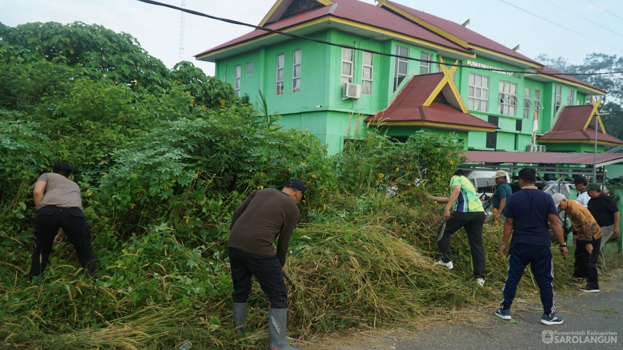 24 April 2026 Gotong Royong Berbakti Maju di Pasar Limbur Kelurahan Limbur Tembesi Kecamatan Bathin VIII
