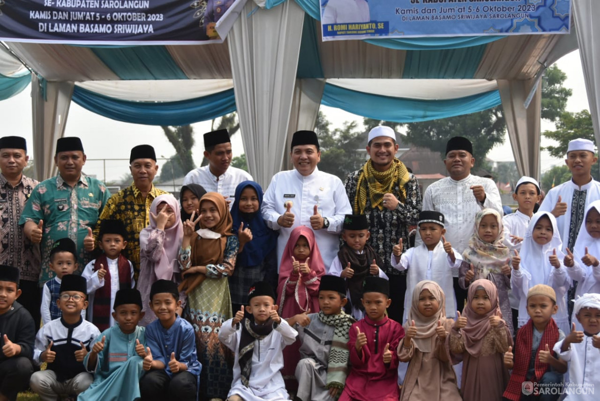 5 Oktober 2023 - Penjabat Bupati Sarolangun Menghadiri Acara Lomba Dai Cilik Se Kabupaten Sarolangun di Laman Basamo