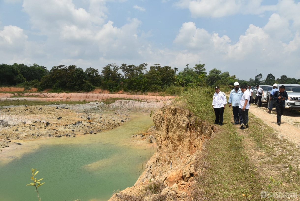 20 September 2023 - Penjabat Bupati Sarolangun Melihat Jalan PT Minemex Kecamatan Mandiangin