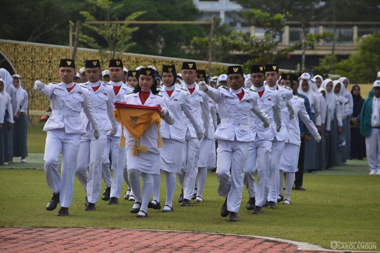 6 Mei 2024 - Upacara Peringatan Hari Pendidikan Nasional Di Lapangan Gunung Kembang Sarolangun