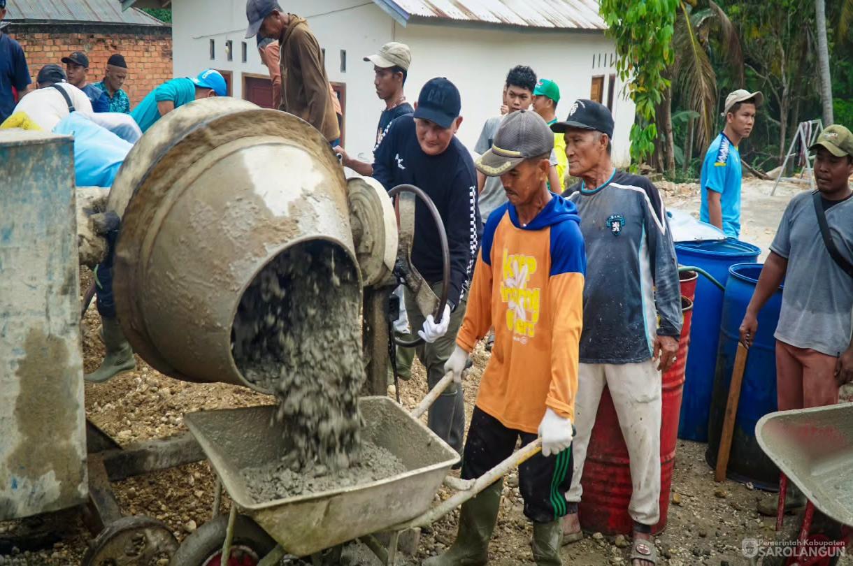 17 Juli 2026 Gotong Royong Perbaikan Jalan dalam Rangka Karya Skala Besar TNI 2026 di Desa Lubuk Sayak Kecamatan Pelawan