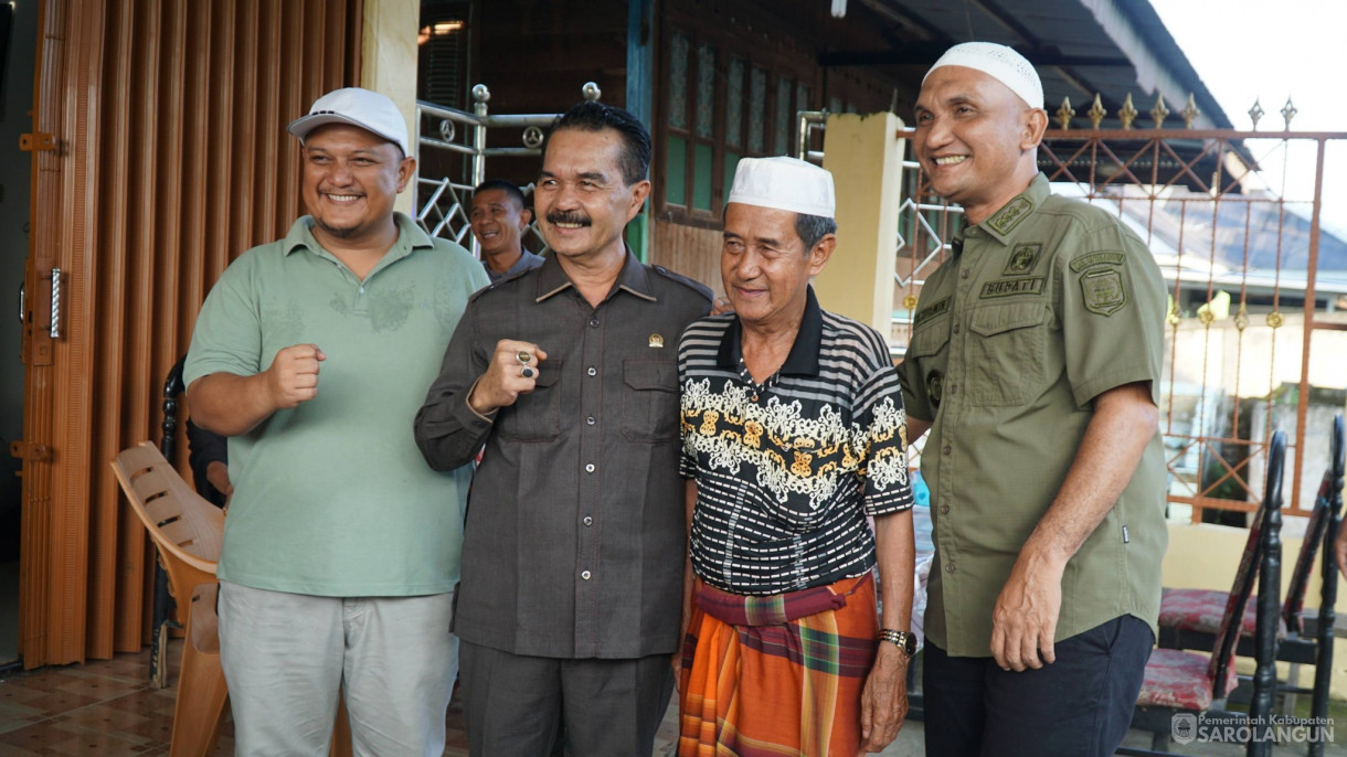 5 Mei 2026 Bupati Sarolangun mendampingi Danrem 042 Gapu Lakukan Peninjauan Sejumlah Lokasi Pembangunan Infrastruktur dan Fasilitas Umum di Wilayah Koramil 420 02 Limun