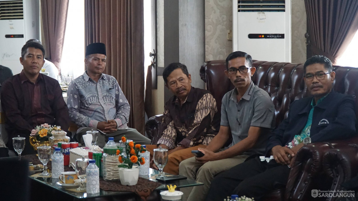 6 Mei 2026 Audiensi dengan Forum Kerukunan Umat Beragama Kabupaten Sarolangun dengan Bupati Sarolangun di Rumah Dinas Bupati Sarolangun