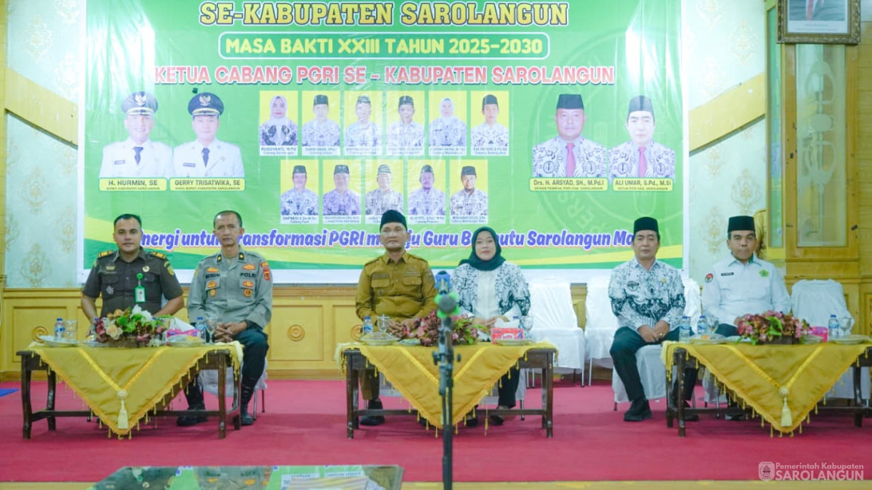 20 Oktober 2025&nbsp; Pelantikan Pengurus PGRI Cabang Se Kabupaten Sarolangun