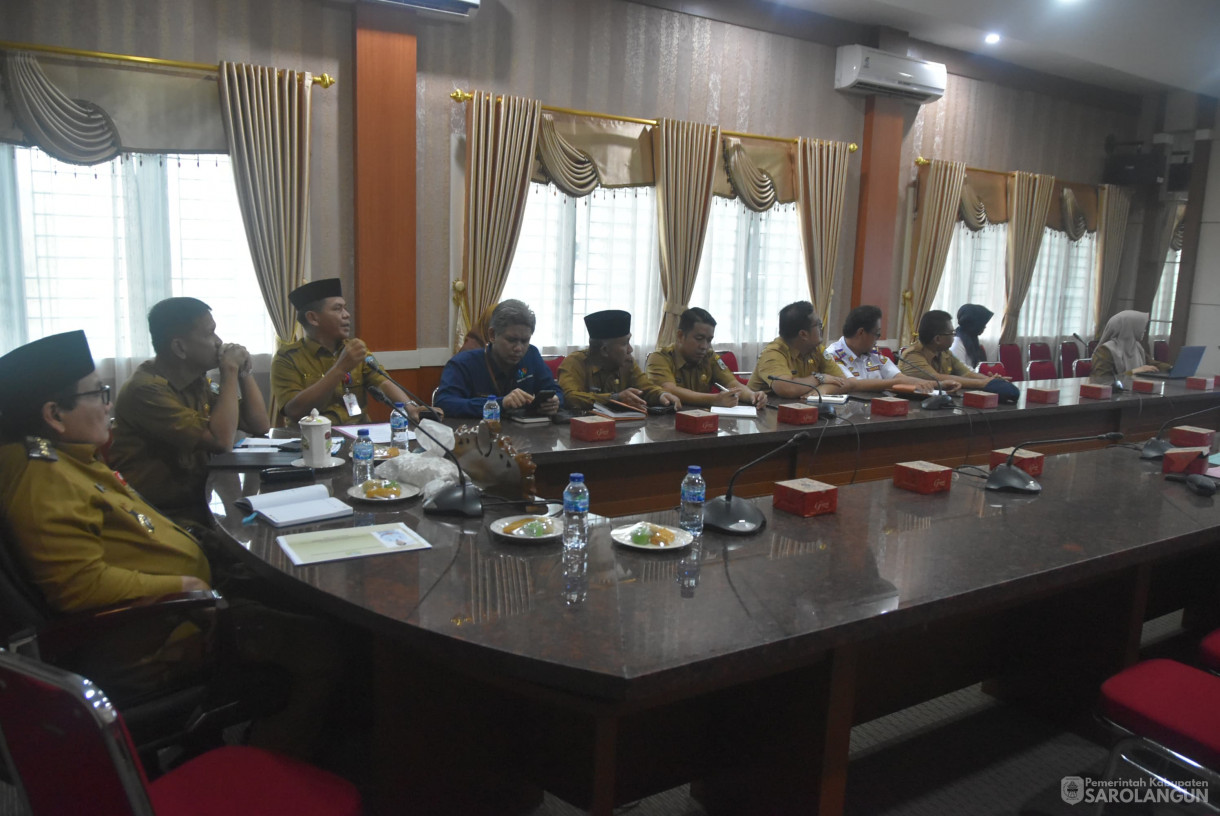 29 Juli 2024 - Rapat TPID Via Zoom Meeting dan Pengembangan Tanaman Obat Herbal Nasional, Bertempat di Ruang Pola Utama Kantor Bupati Sarolangun