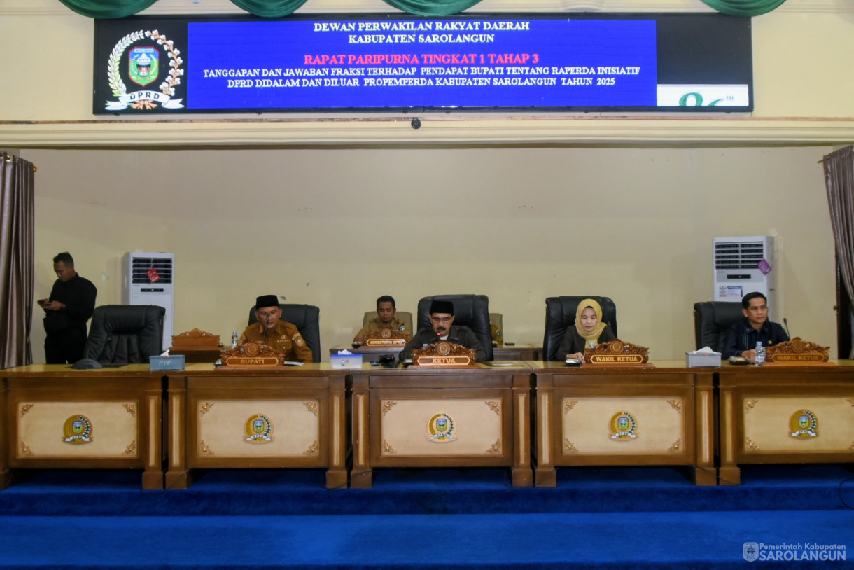 13 Oktober 2025 Rapat Paripurna DPRD Sarolangun