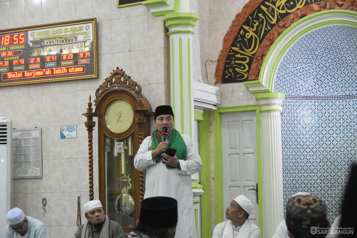 31 Desember 2023 - Sholat Maghrib Berjamaah, Yasinan Dan Doa Awal Tahun 2024, Pemda Kabupaten Sarolangun Di Masjid Al Falah Sarolangun