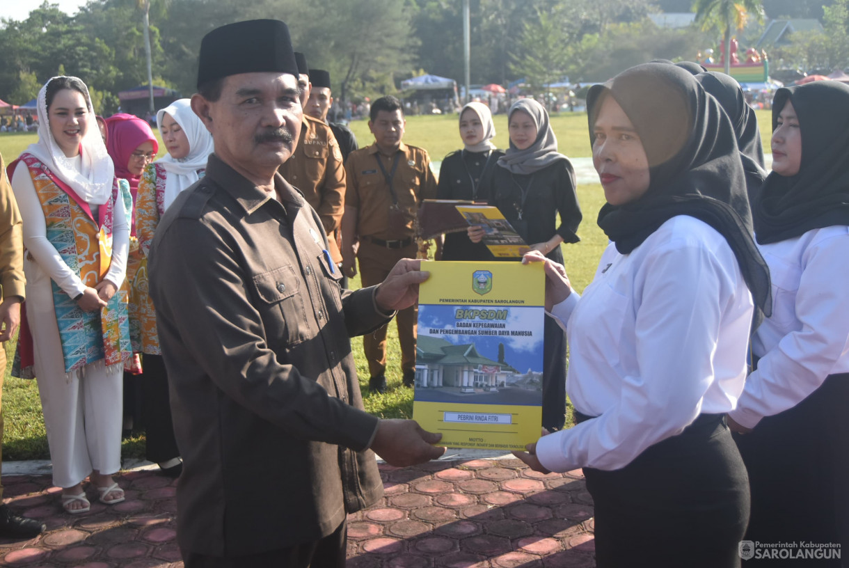 21 Juli 2025 -&nbsp;Penyerahan SK PPPK Tahap I Tahun 2024