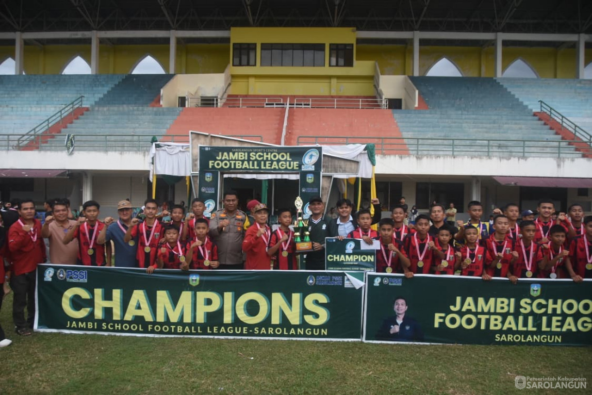 4 Desember 2025 Penutupan Liga Pelajar di GOR Sport Center Sarolangun