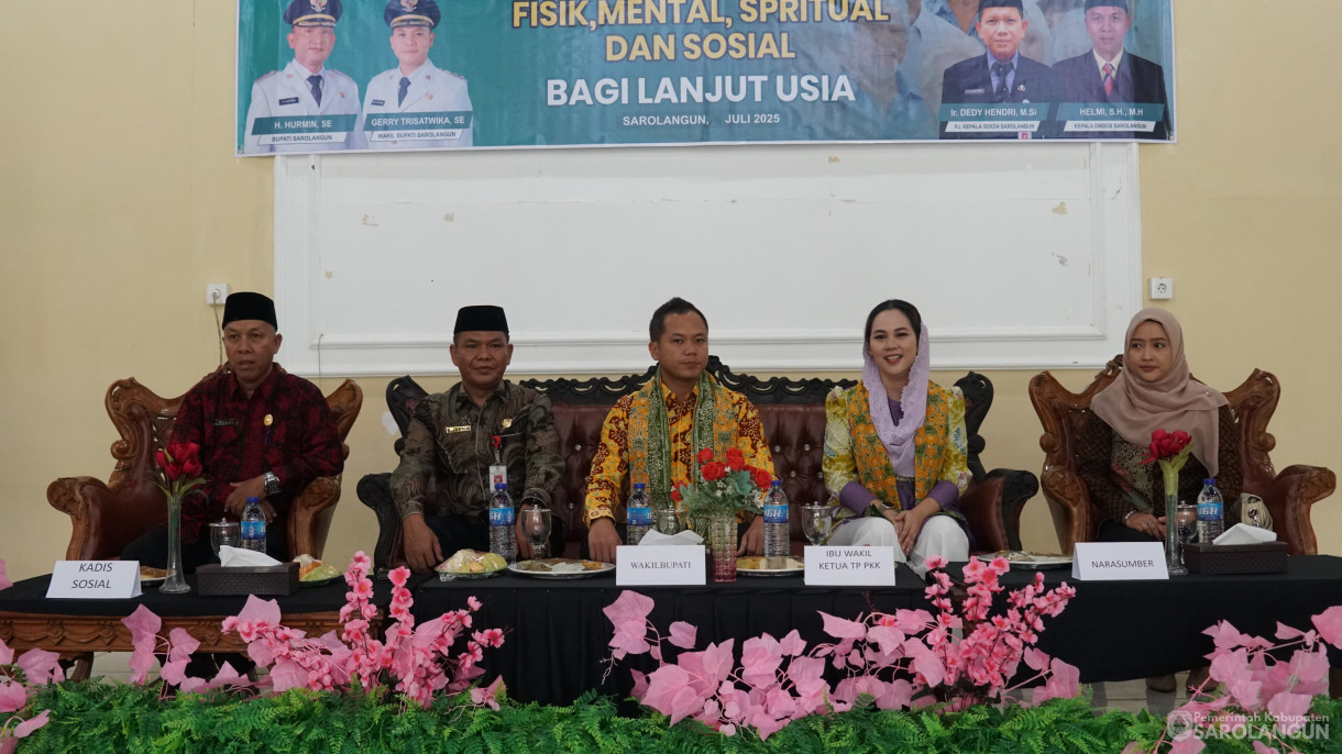 24 Juli 2025 - Kegiatan Sosialisasi Bimbingan Fisik,Mental,Spritiual Sosial Bagi Lansia Yang bertempat di Saunk Bang Radja Sukasari Sarolangun