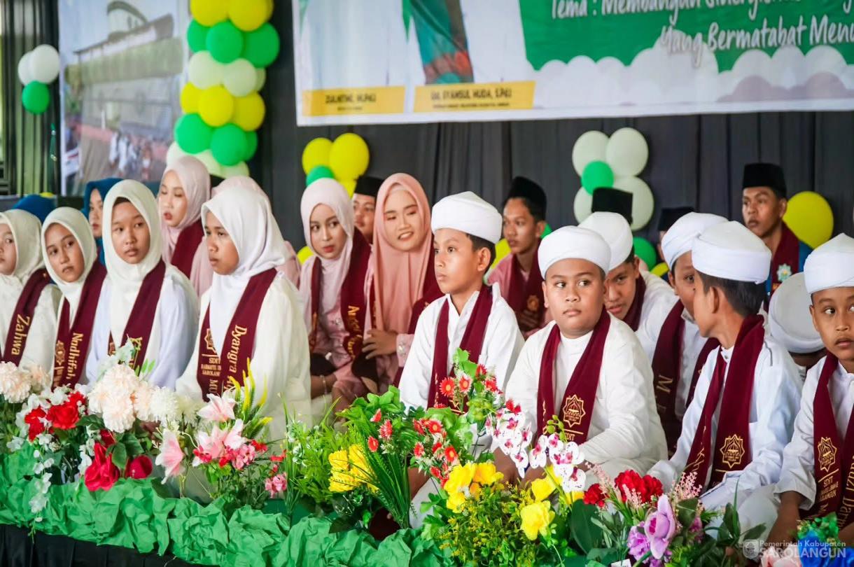 20 Juni 2026 Bupati Sarolangun menghadiri Haflah Akhirussanah, Tasyakuran dan 1 Muharram 1448 H Yayasan Pondok Pesantren Rahmatul Ummah Sarolangun Bersama H Inayatullah, M.Pd.I