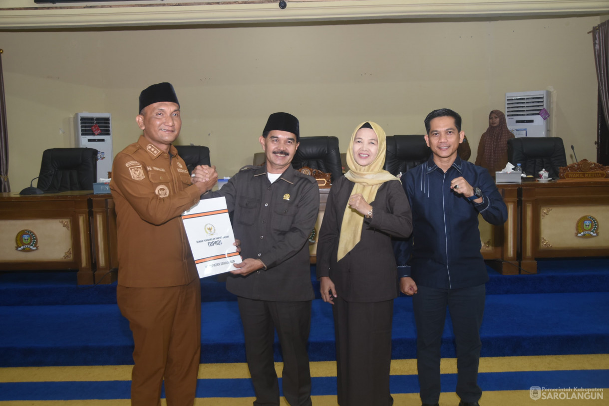 13 Oktober 2025 Rapat Paripurna DPRD Sarolangun