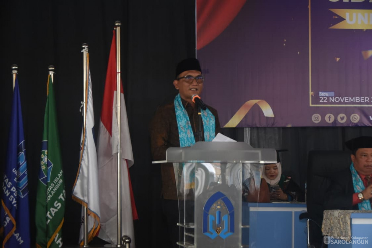22 November 2025 Bupati Sarolangun H. Hurmin Menghadiri Wisuda Sarjana S1 Angkatan XV Universitas Islam Sarolangun