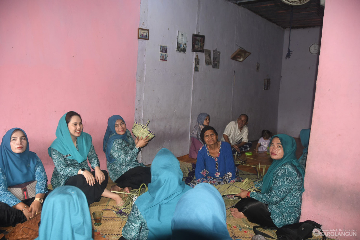 11 Juni 2025 -&nbsp;Kunjungan Ketua TP PKK kabupaten Sarolangun Beserta Rombongan Dalam Rangka Kunjungan Kerja Dan Pembinaan 10 Program Pokok PKK Kecamatan Air Hitam