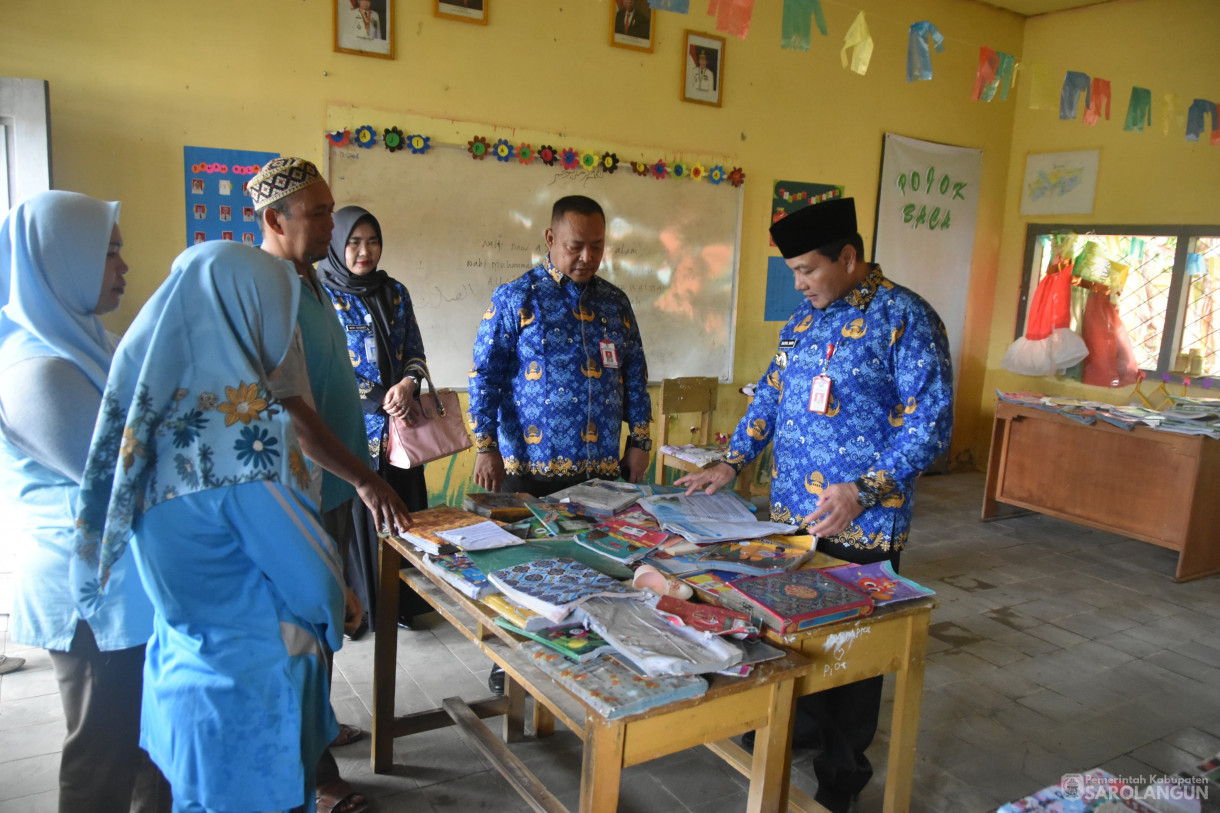 17 Januari 2024 - Meninjau Kondisi Sekolah Pasca Banjir Di Kecamatan Sarolangun