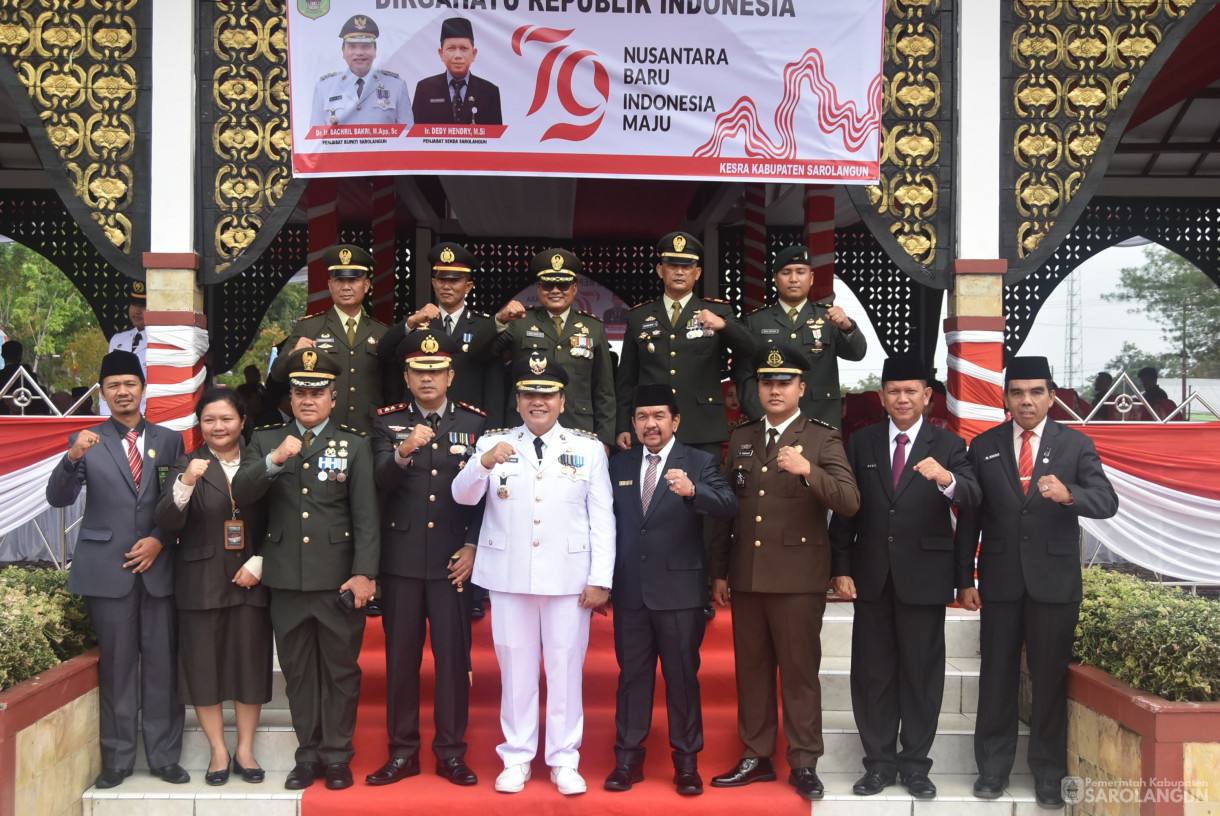 17 Agustus 2024 - Upacara Pengibaran Bendera Merah Putih Dalam Rangka HUT RI Ke 79, Bertempat di Lapangan Gunung Kembang Sarolangun